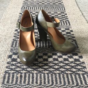 Olive Leather Kork-Ease Mary-Jane heels, 6.5